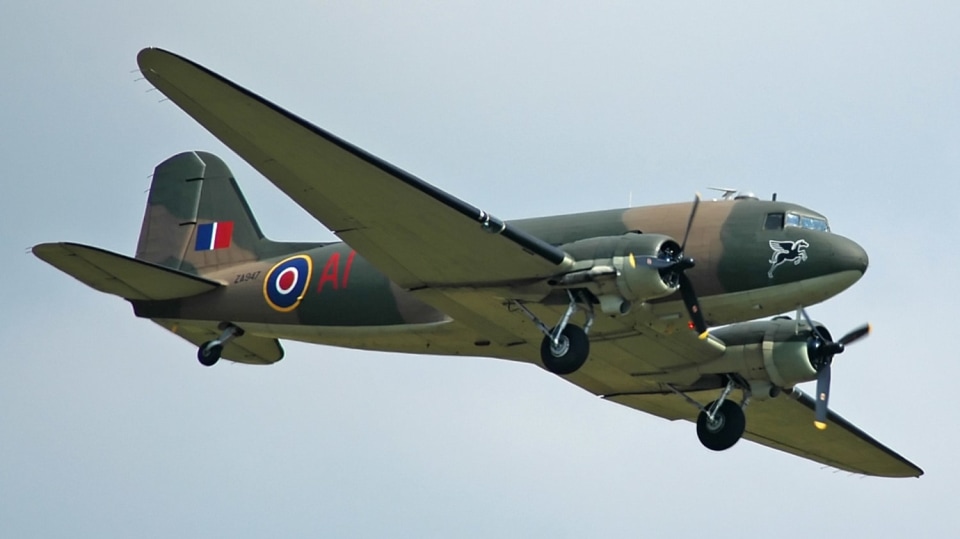 Dakota v barvách RAF